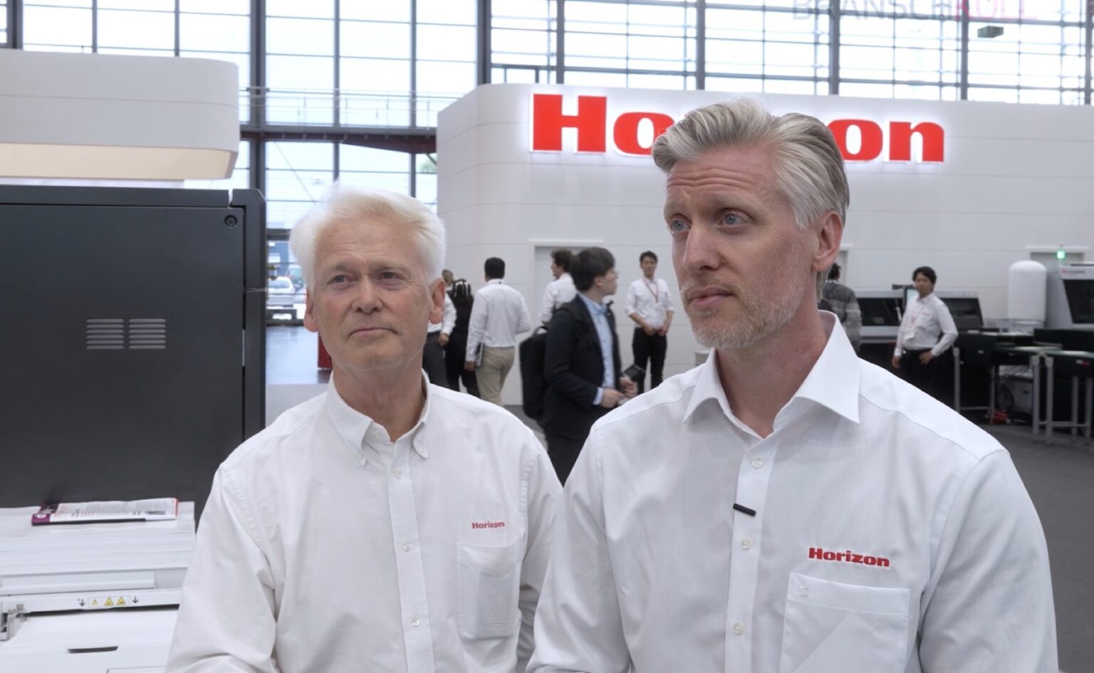 Paul Jokobson och Mattias Jakobson berättar om Horizons planer för det automatiserade tryckeriet.